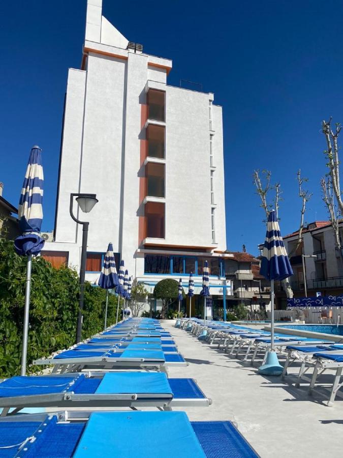 Hotel Senior Cattolica Exterior photo